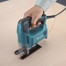 Makita dekopírfűrész 4327